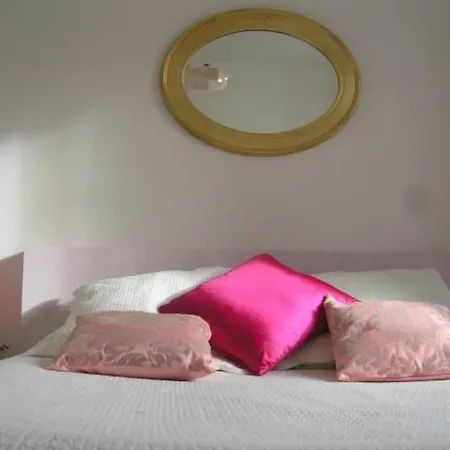 Champêtre Avec Piscine Chauffée, Cheminée, Et Terrasse En Plein Sud - Fr-1-410-131 * La Chapelle-aux-Choux