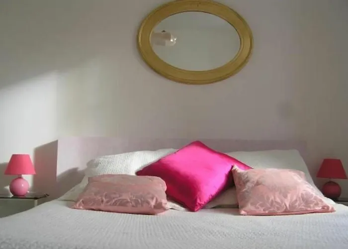 Champêtre Avec Piscine Chauffée, Cheminée, Et Terrasse En Plein Sud - Fr-1-410-131 * La Chapelle-aux-Choux