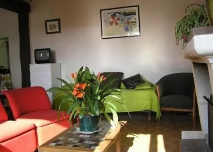 Hébergement de vacances Champêtre Avec Piscine Chauffée, Cheminée, Et Terrasse En Plein Sud - Fr-1-410-131 La Chapelle-aux-Choux